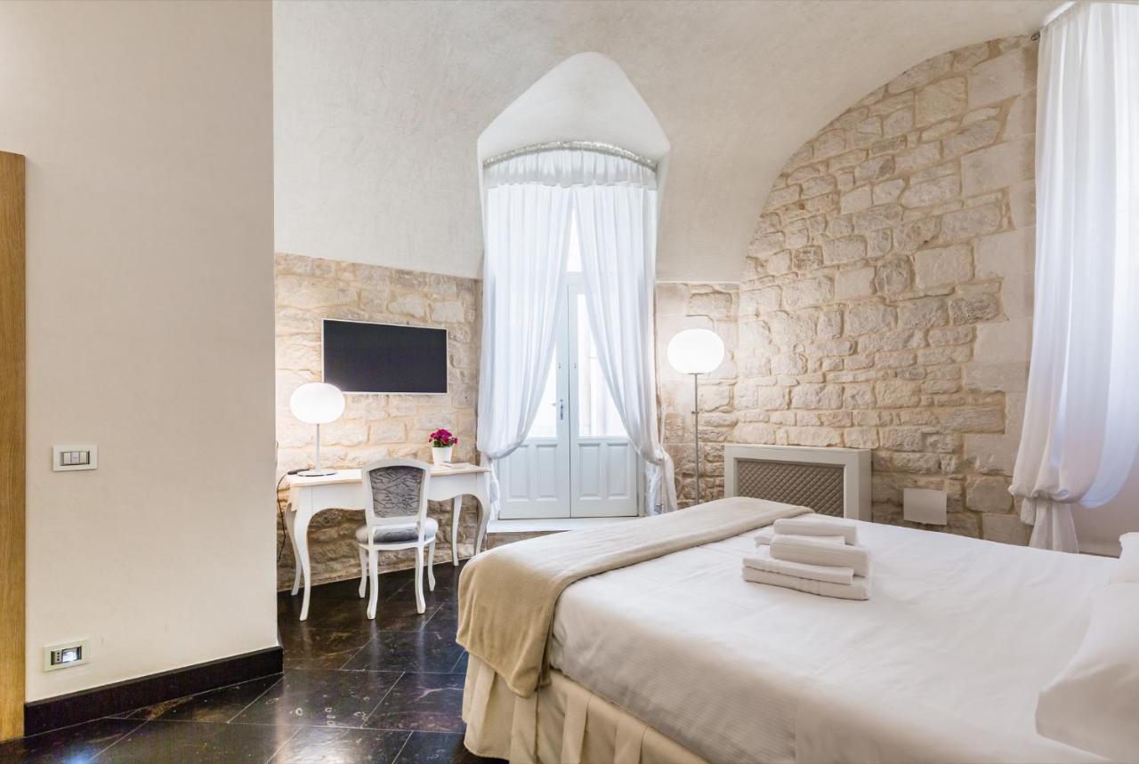 Palazzo Favacchio - Patane Hotel ชิคลี ภายนอก รูปภาพ