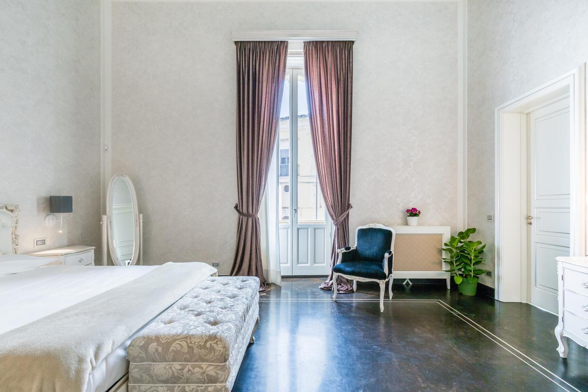 Palazzo Favacchio - Patane Hotel ชิคลี ภายนอก รูปภาพ