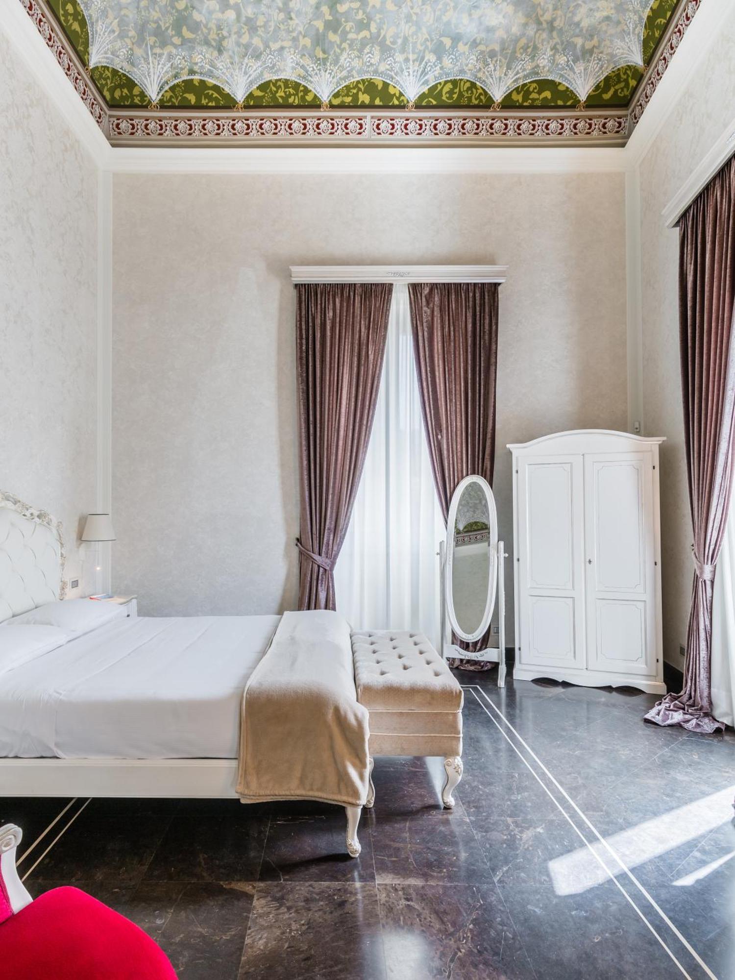 Palazzo Favacchio - Patane Hotel ชิคลี ภายนอก รูปภาพ