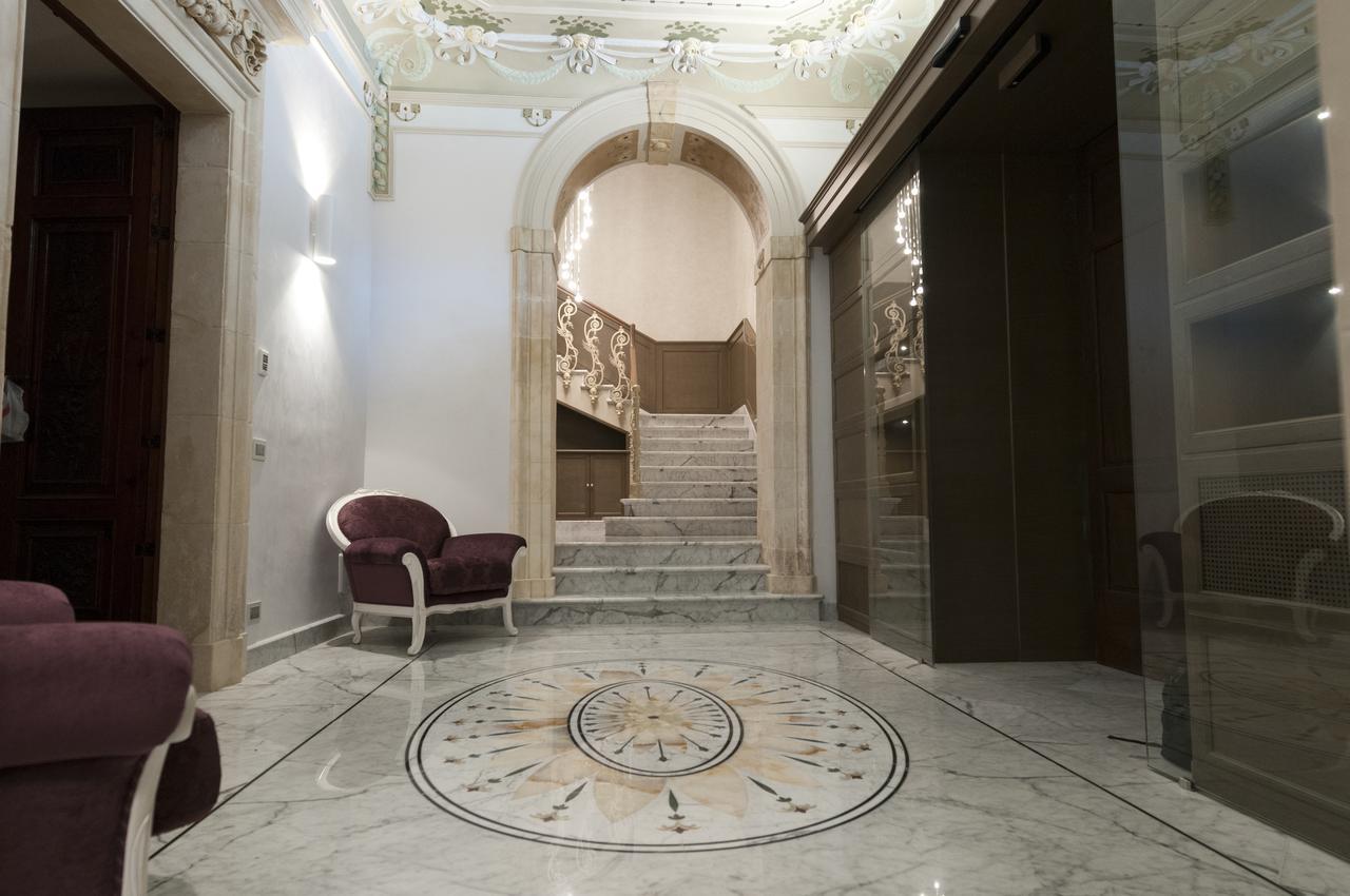 Palazzo Favacchio - Patane Hotel ชิคลี ภายนอก รูปภาพ