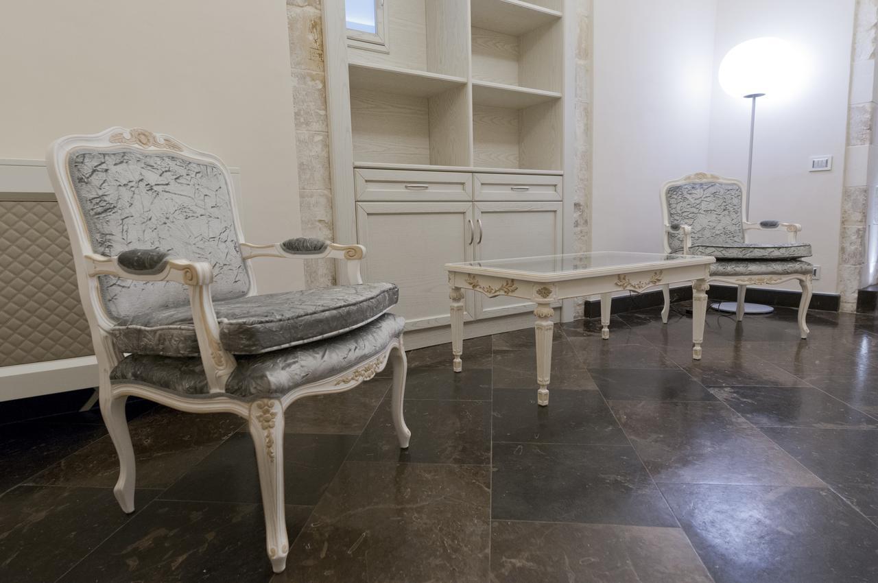 Palazzo Favacchio - Patane Hotel ชิคลี ภายนอก รูปภาพ