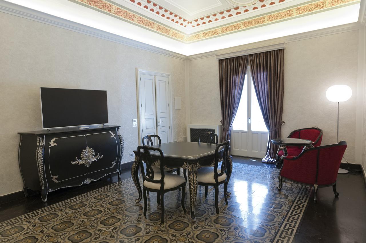Palazzo Favacchio - Patane Hotel ชิคลี ภายนอก รูปภาพ